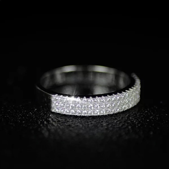 New Women’s 925 Sterling Silver Diamond Ring - Picture 3 of 5